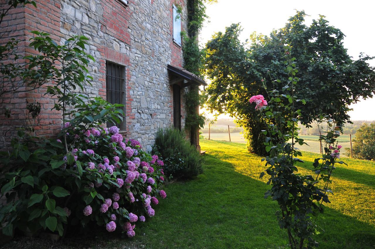 Bosco Dei Poveri Agazzano Bagian luar foto